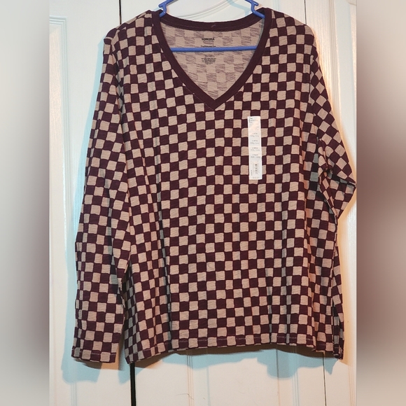 Sonoma Tops - Checkered V-Neck long sleeve t- shirt